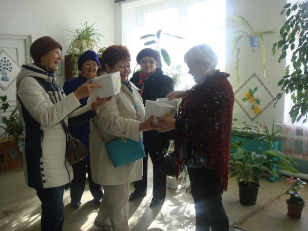 Экскурсия в цветочную оранжерею д. Марай с клубом "Святёлка" ко Дню туризма.