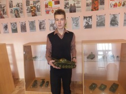 Выставка "Ата - баты шли солдаты" Евгения Худякова