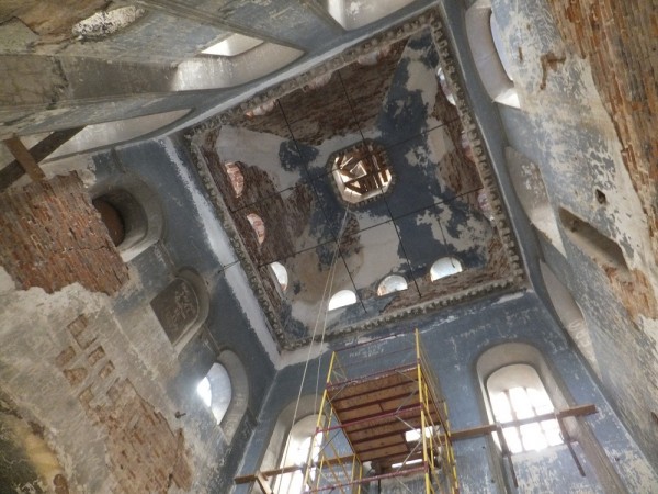 В Спасо - Преображенском храме с. Батурино 50-ти метровая колокольня!