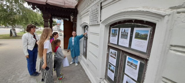 Выставка фото "Памятник от слова ПАМЯТЬ" к Дню победы в Курской битве