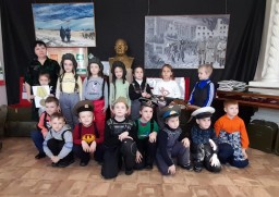 Экскурсия на выставку об истории Сталинградской битвы для ребят детского сада "СКАЗКА"