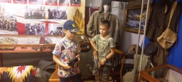 Детская экскурсия обзорная по музею для Сони из Катайска и Марка из Каменск - Уральского и их бабушк